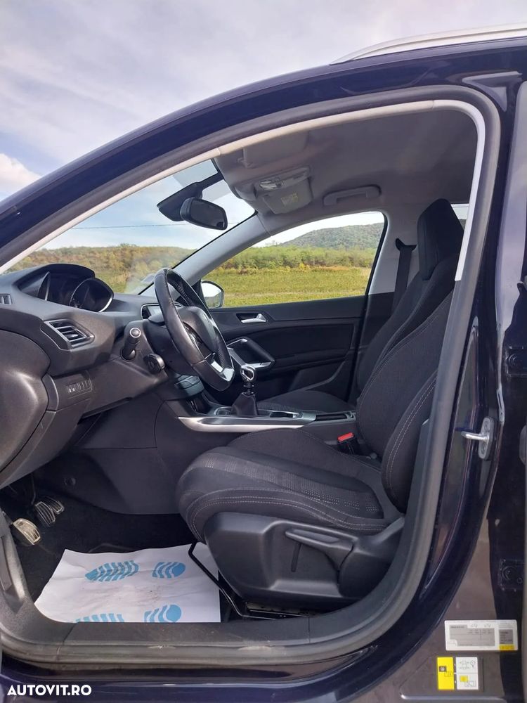 Peugeot 308 - 5