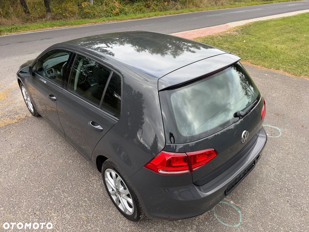 Volkswagen Golf - 25