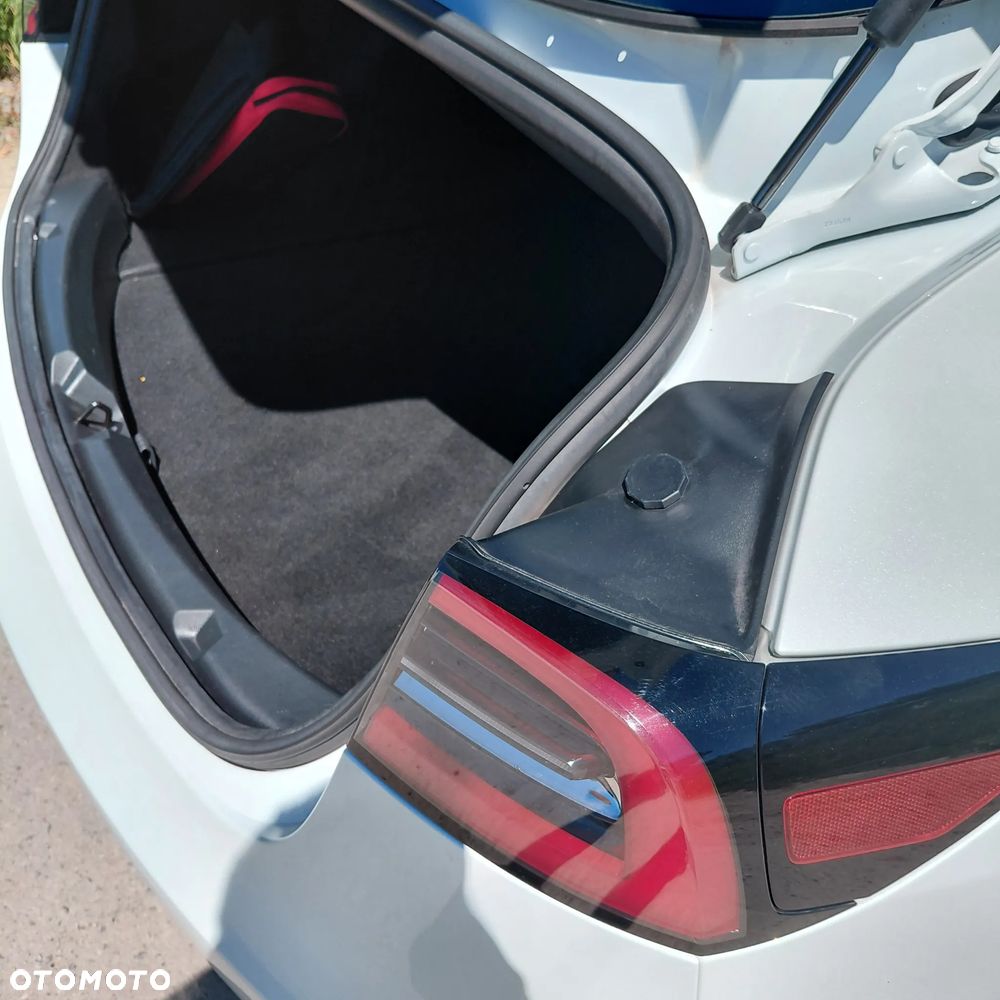 Tesla Model 3 RWD - 38