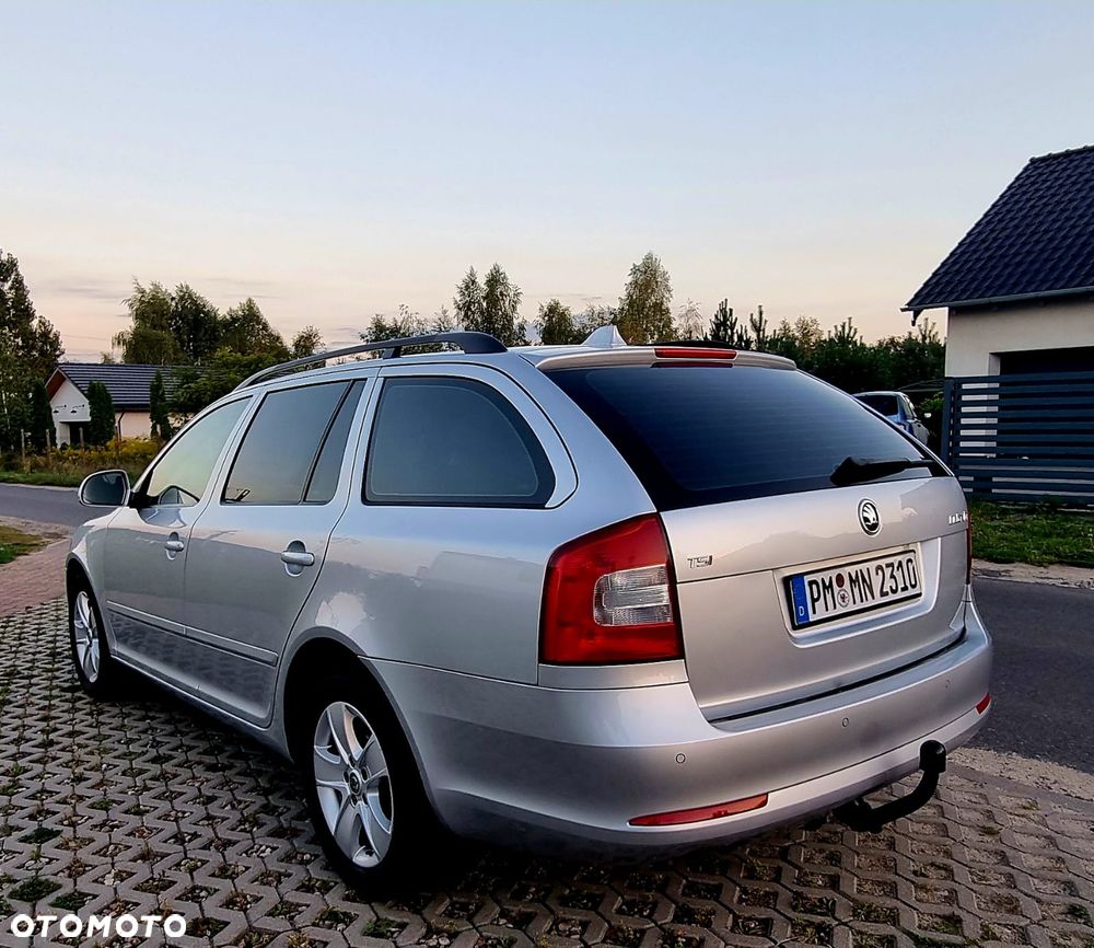 Skoda Octavia 1.8 TSI Elegance DSG - 8