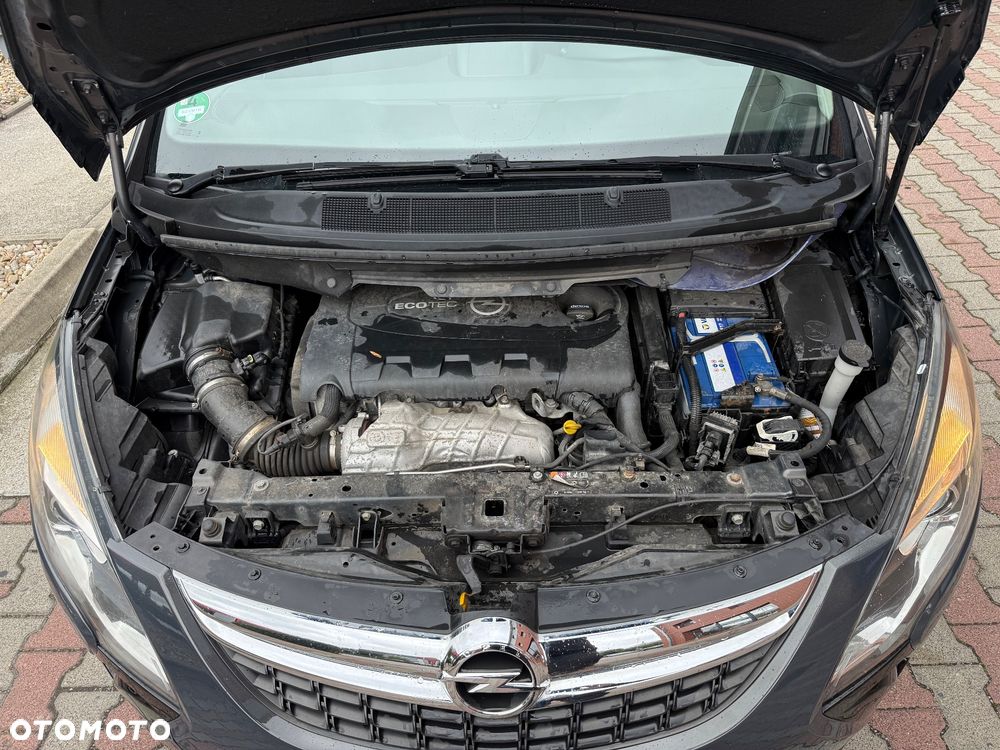 Opel Zafira - 23