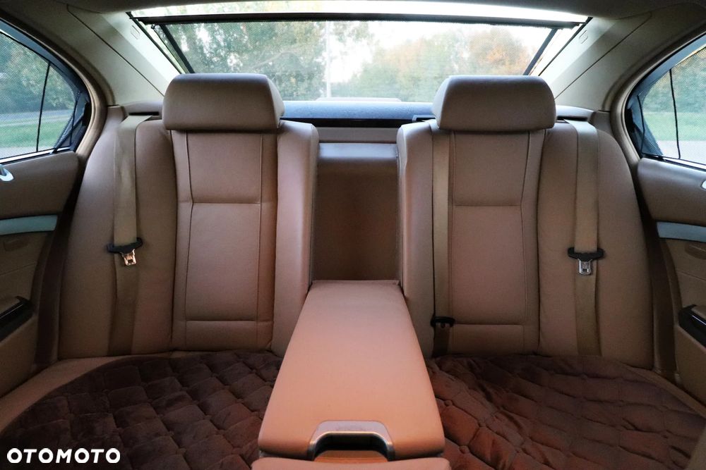 BMW Seria 7 - 30