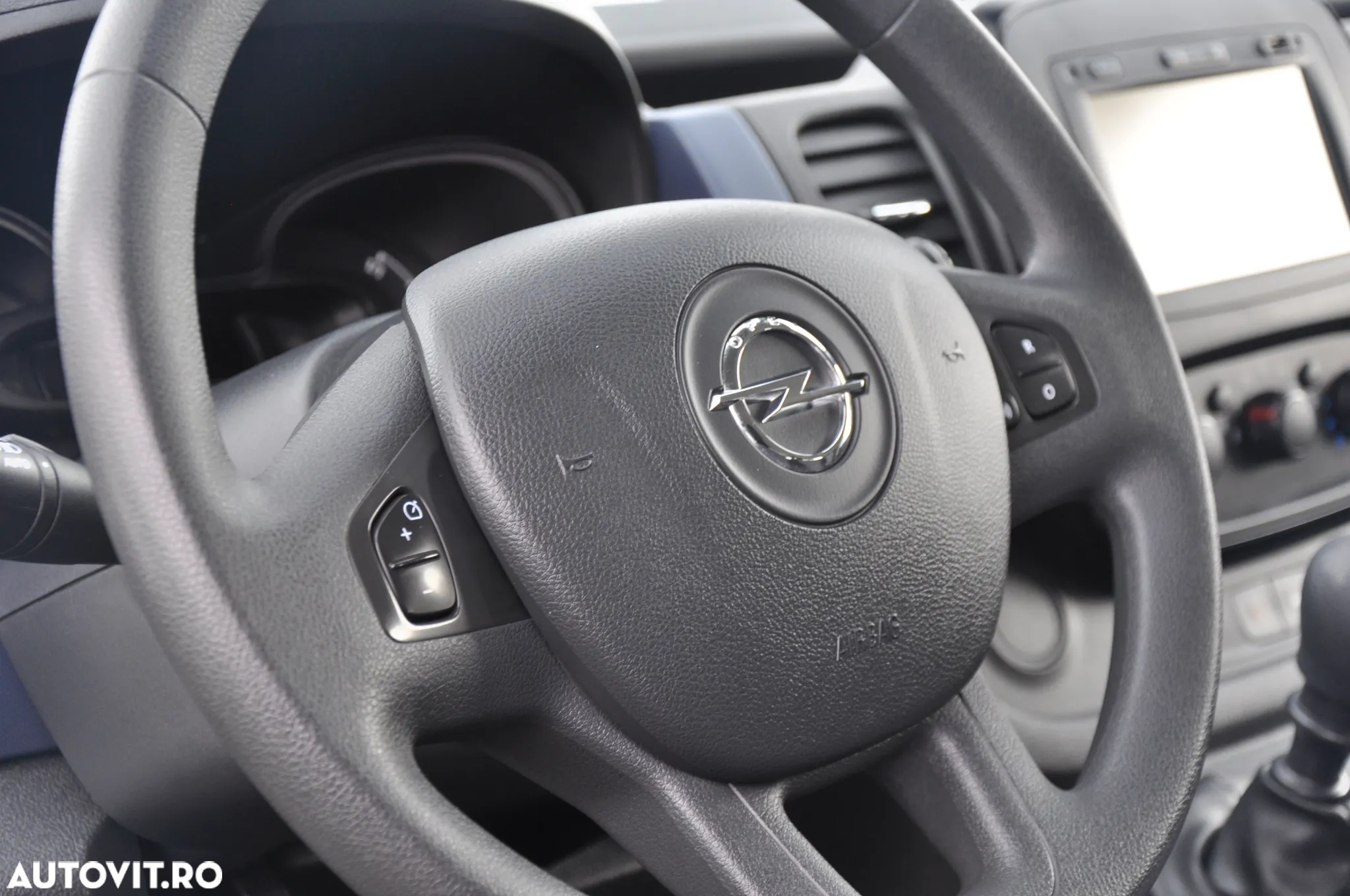 Opel Opel Vivaro L2H1 9 Locuri - 20