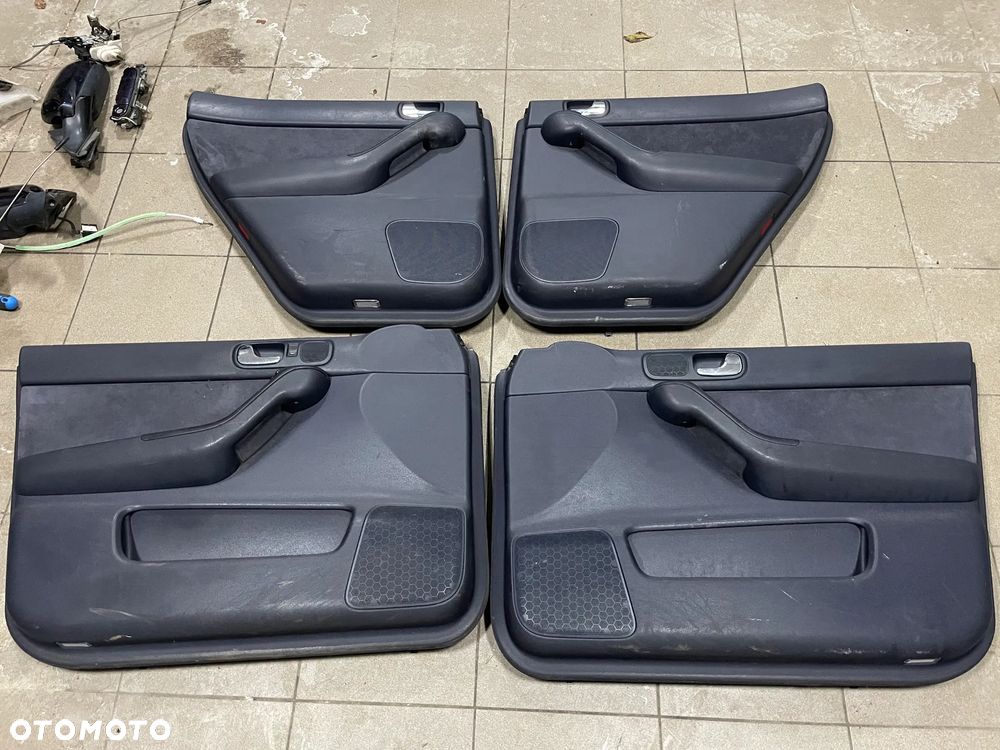 AUDI A3 8L ALCANTARA TAPICERKA DRZWI BOCZKI EUROPA KOMPLET - 1