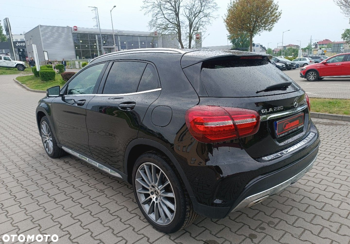 Mercedes-Benz GLA - 13
