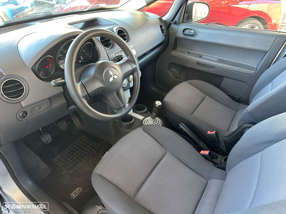 Mitsubishi Colt 1.1 Inform - 8