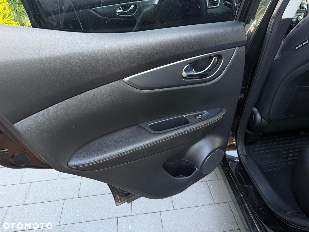 Nissan Qashqai 1.7 dCi Xtronic ALL-MODE 4x4i TEKNA - 30