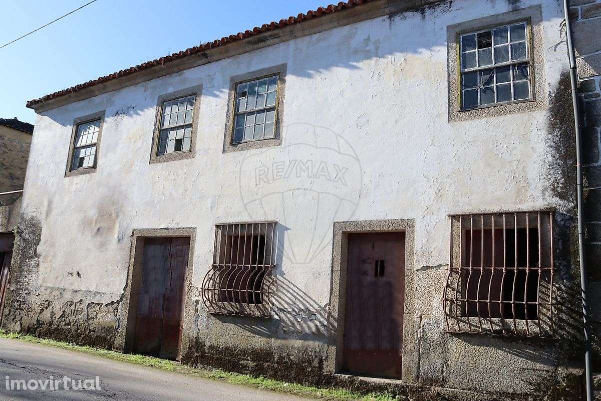 Moradia T4 para venda - Grande imagem: 2/5