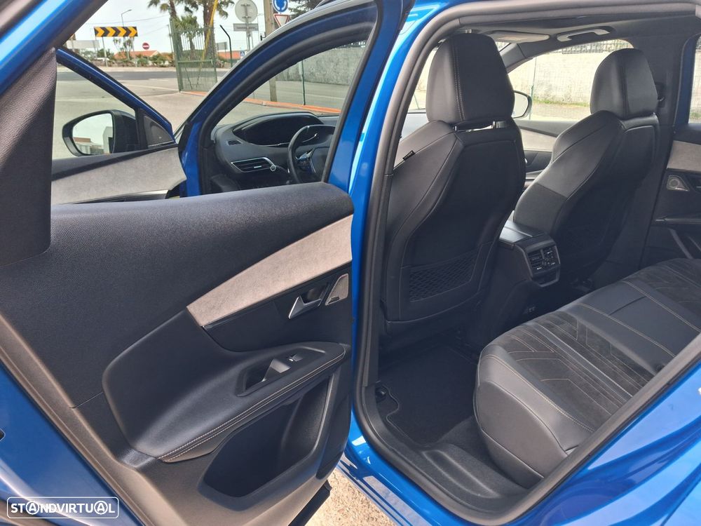 Peugeot 3008 1.6 Hybrid GT Pack e-EAT8 - 29