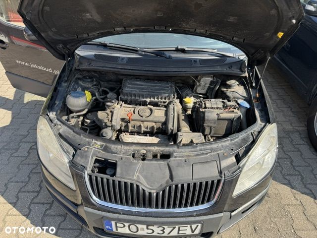 Skoda Roomster 1.6 16V Scout - 16