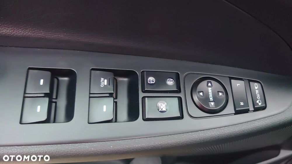 Hyundai Tucson blue 1.6 GDi 2WD Navi - 19