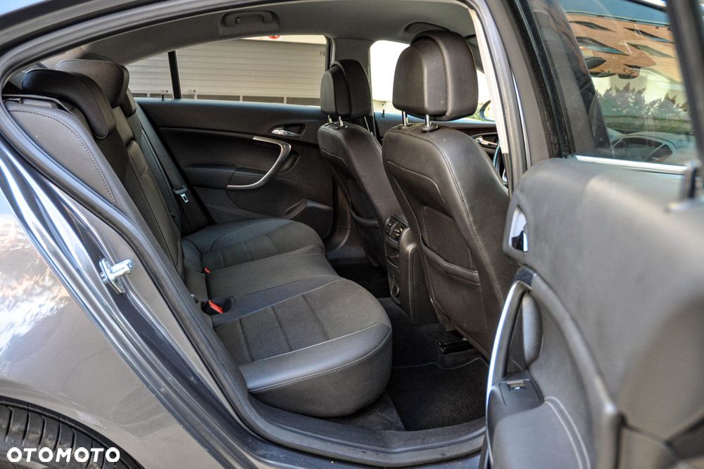 Opel Insignia - 12