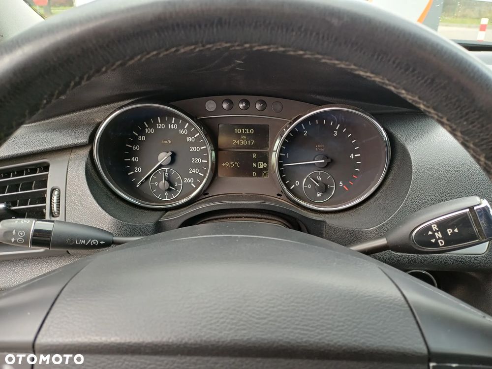 Mercedes-Benz Klasa R 320 CDI 4-Matic - 19