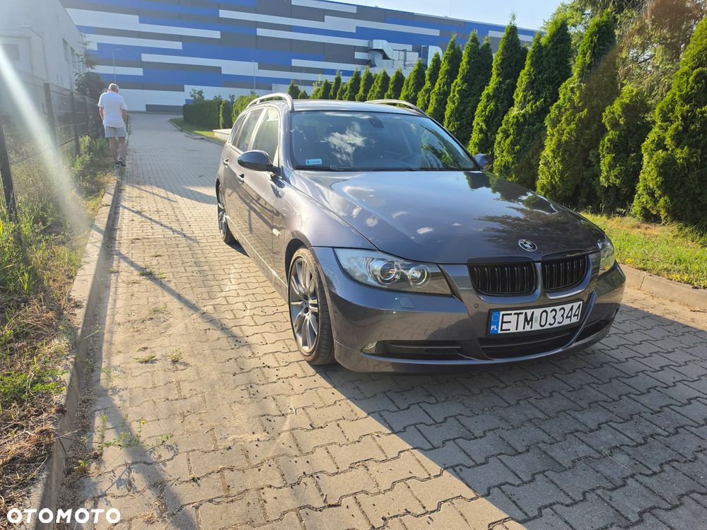 BMW Seria 3 325i - 3