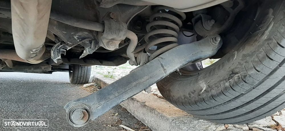KIA Sportage para peças - 16
