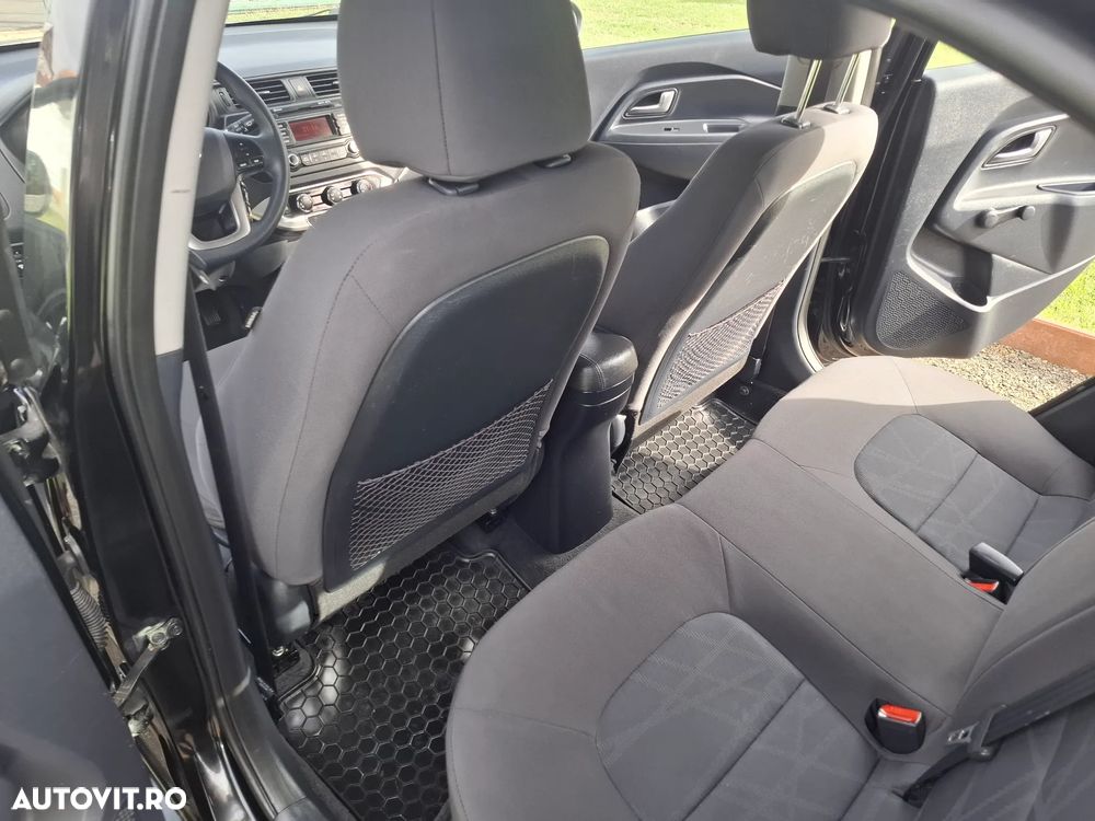 Kia Rio 1.1 CRDI Spirit - 6