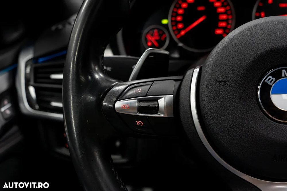 BMW X5 xDrive30d - 36