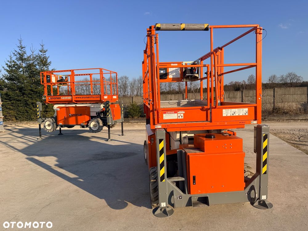 Snorkel S2255RT Podnośnik nożycowy Ruchome rusztowanie 4x4 Diesel 50 mth 420KG Platforma Genie Skyjack - 26