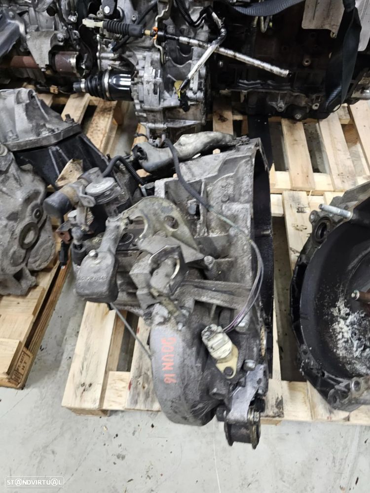 Caixa de velocidades Citroen Jumper 2.2 HDI 2006, ref 20UM16 - 4
