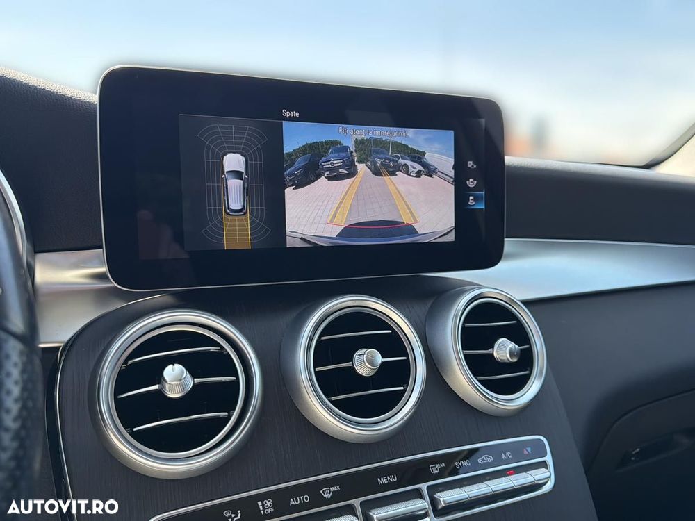 Mercedes-Benz GLC 300 4MATIC MHEV - 24