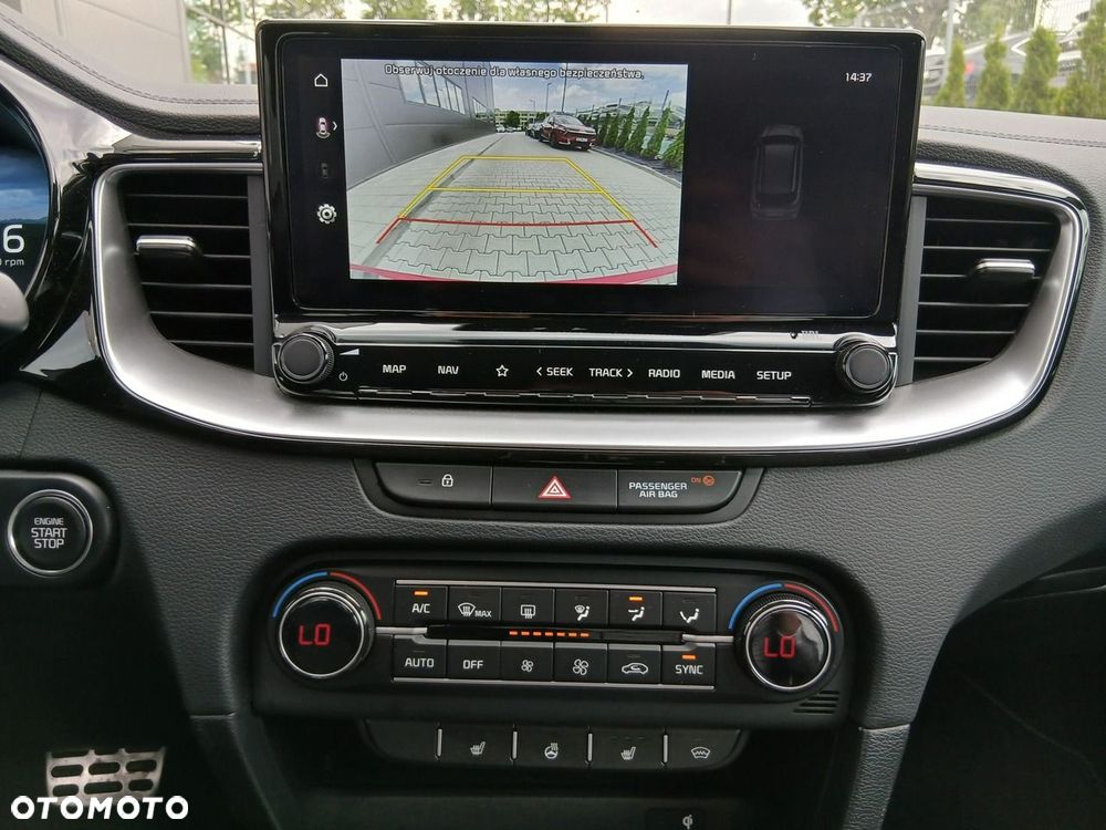 Kia Ceed - 26