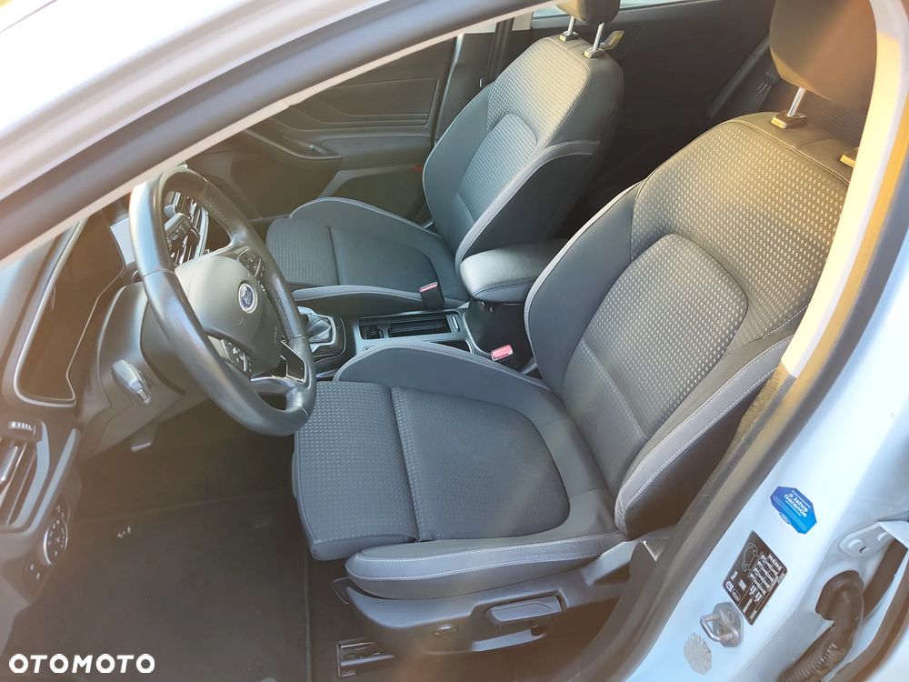 Ford Focus - 18