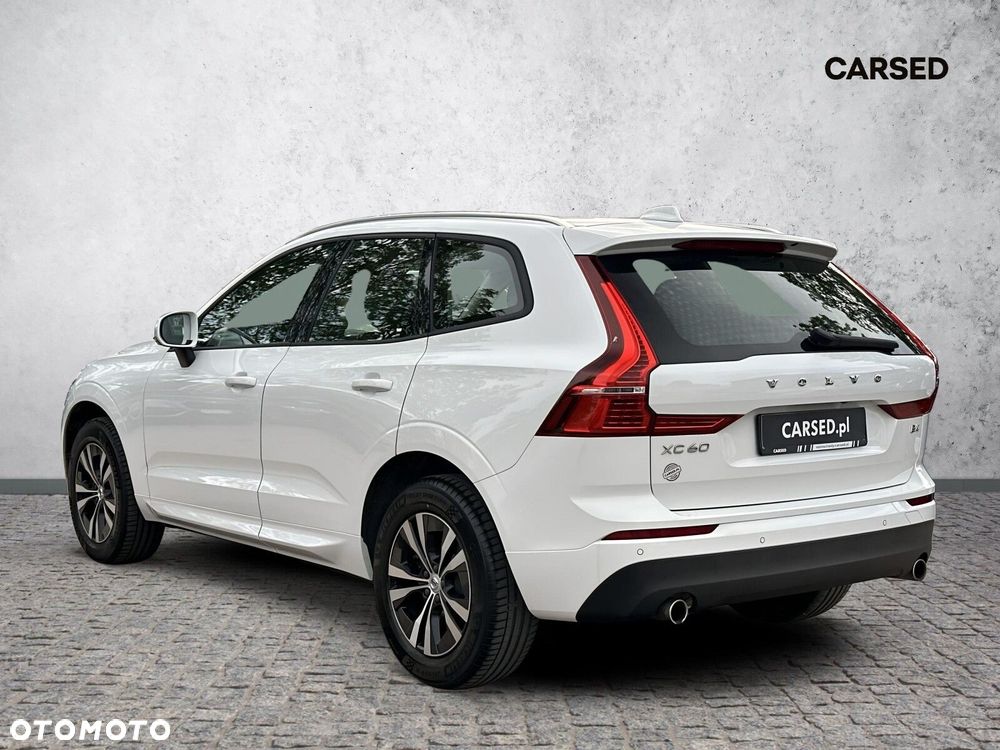 Volvo XC 60 B4 B Momentum - 4