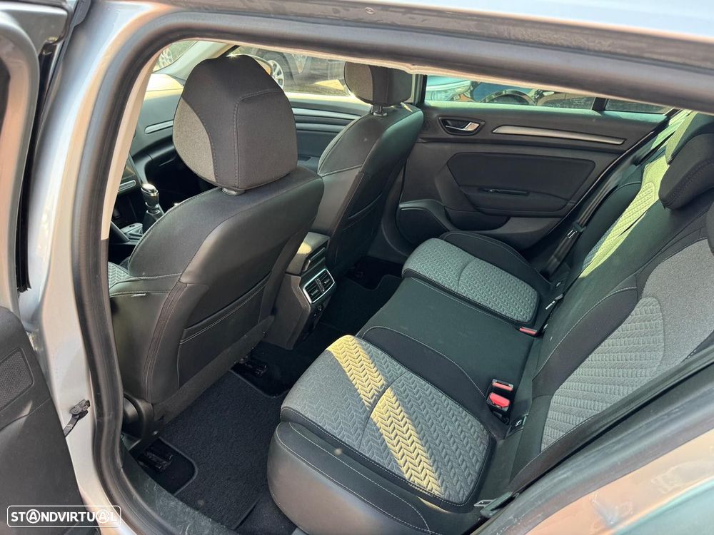 Renault Mégane Sport Tourer 1.5 Blue dCi Limited J17 - 18