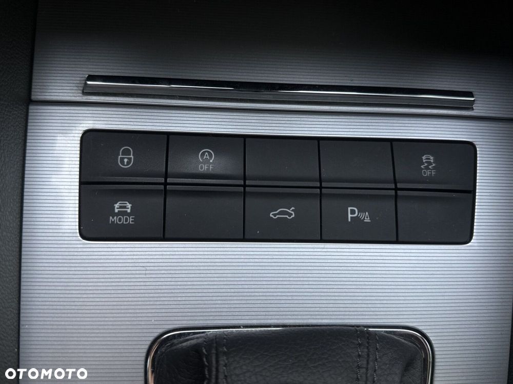 Skoda Octavia 2.0 TDI 4x4 Style DSG - 25