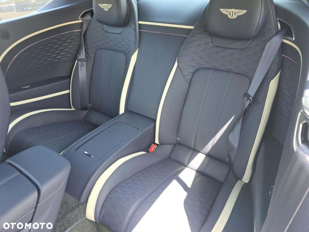 Bentley Continental GT - 10
