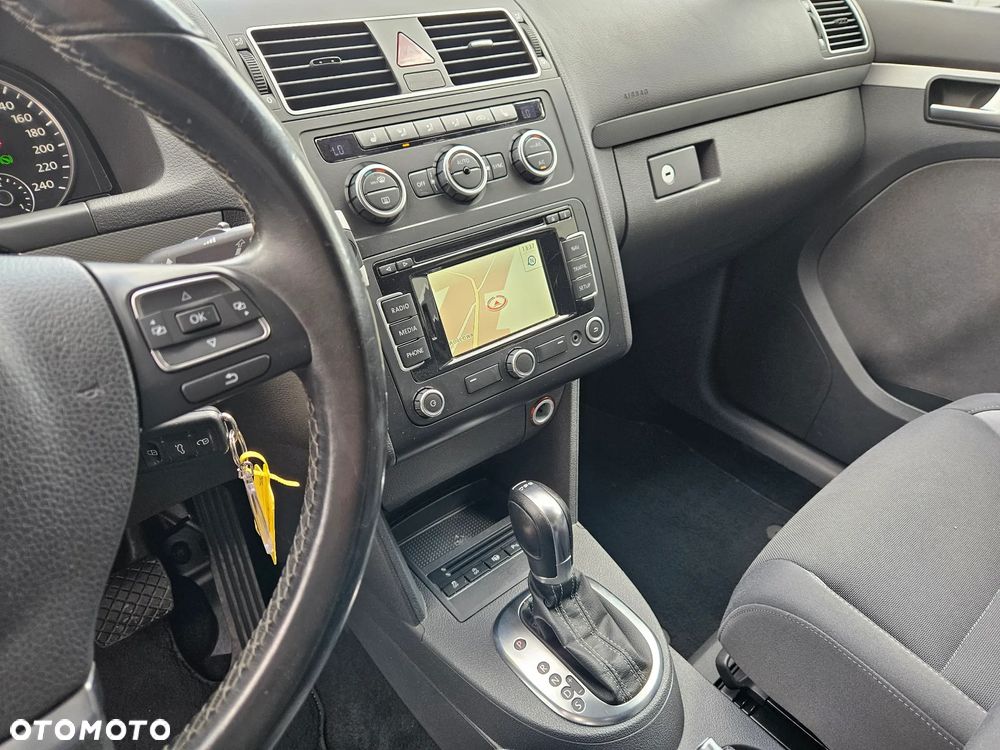Volkswagen Touran 2.0 TDI DPF DSG Life - 21