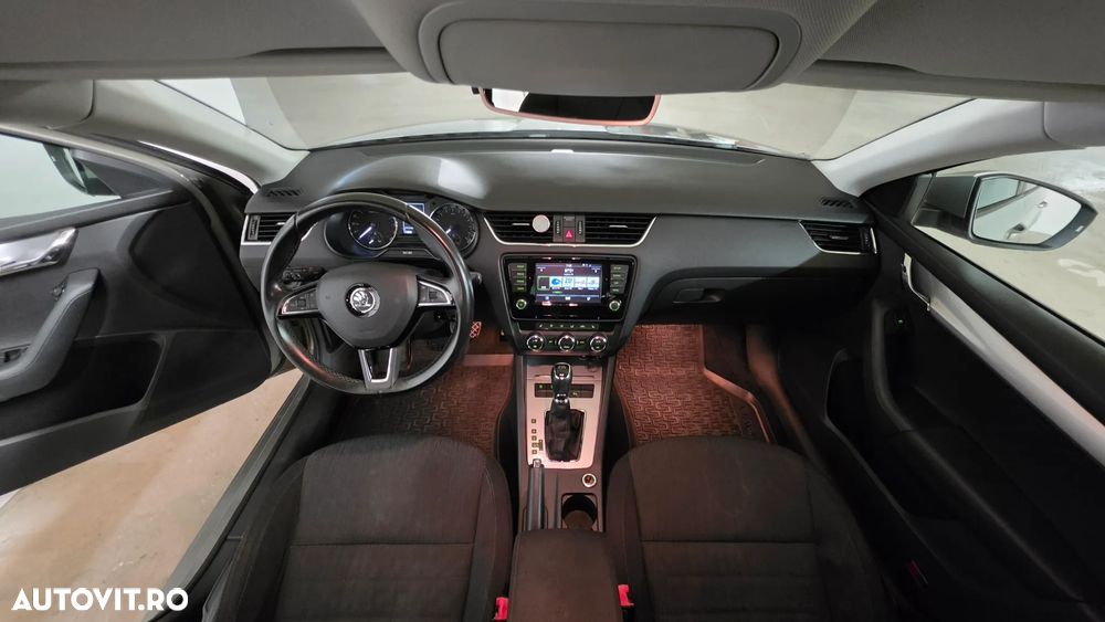 Skoda Octavia 1.6 TDI DSG Style - 9