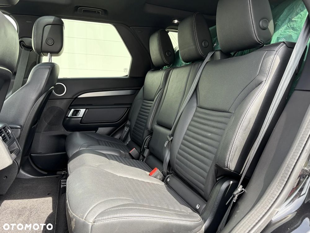 Land Rover Discovery 2.0 P300 R-Dynamic SE - 35
