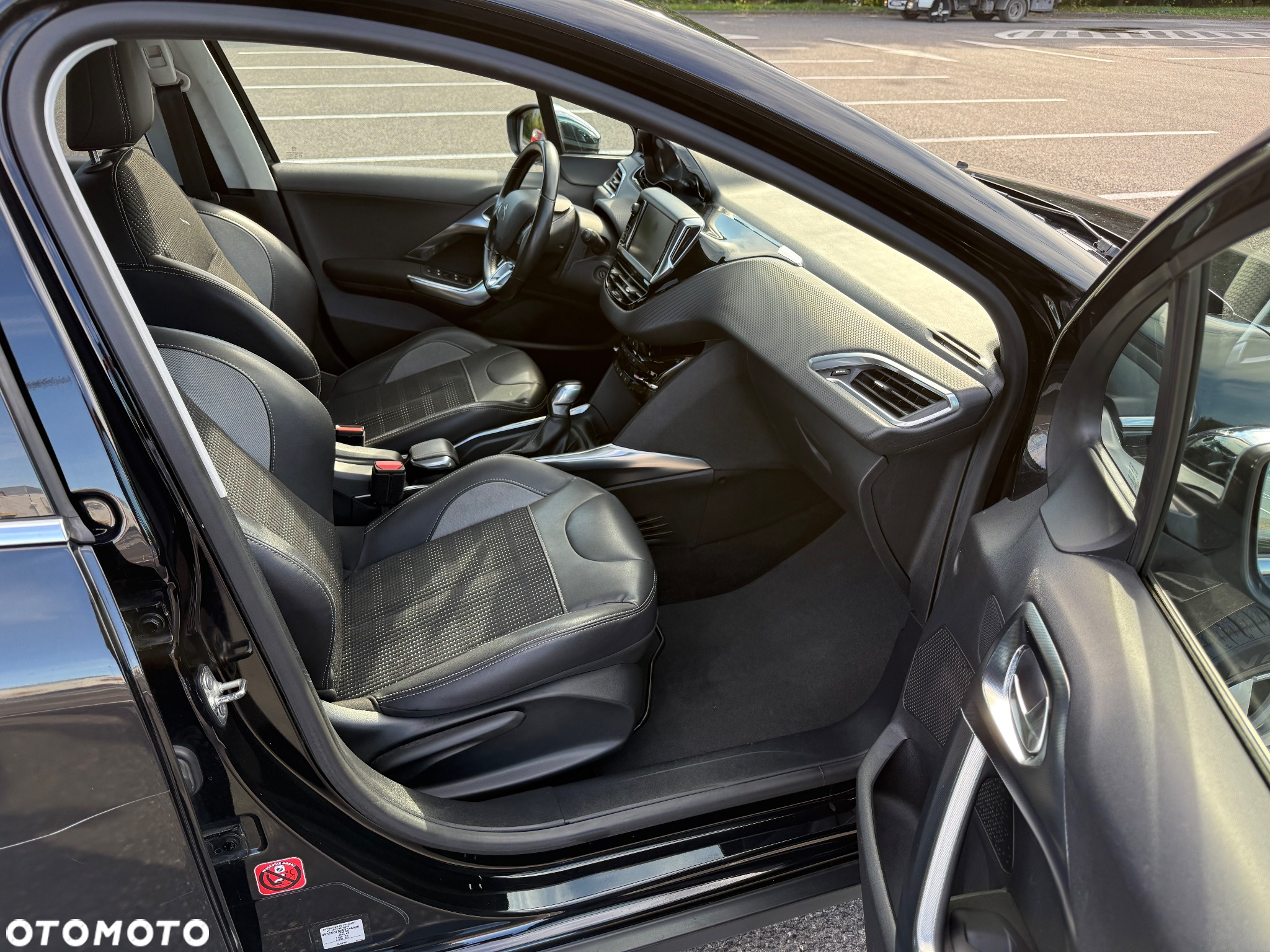 Peugeot 2008 1.6 VTi Allure - 22