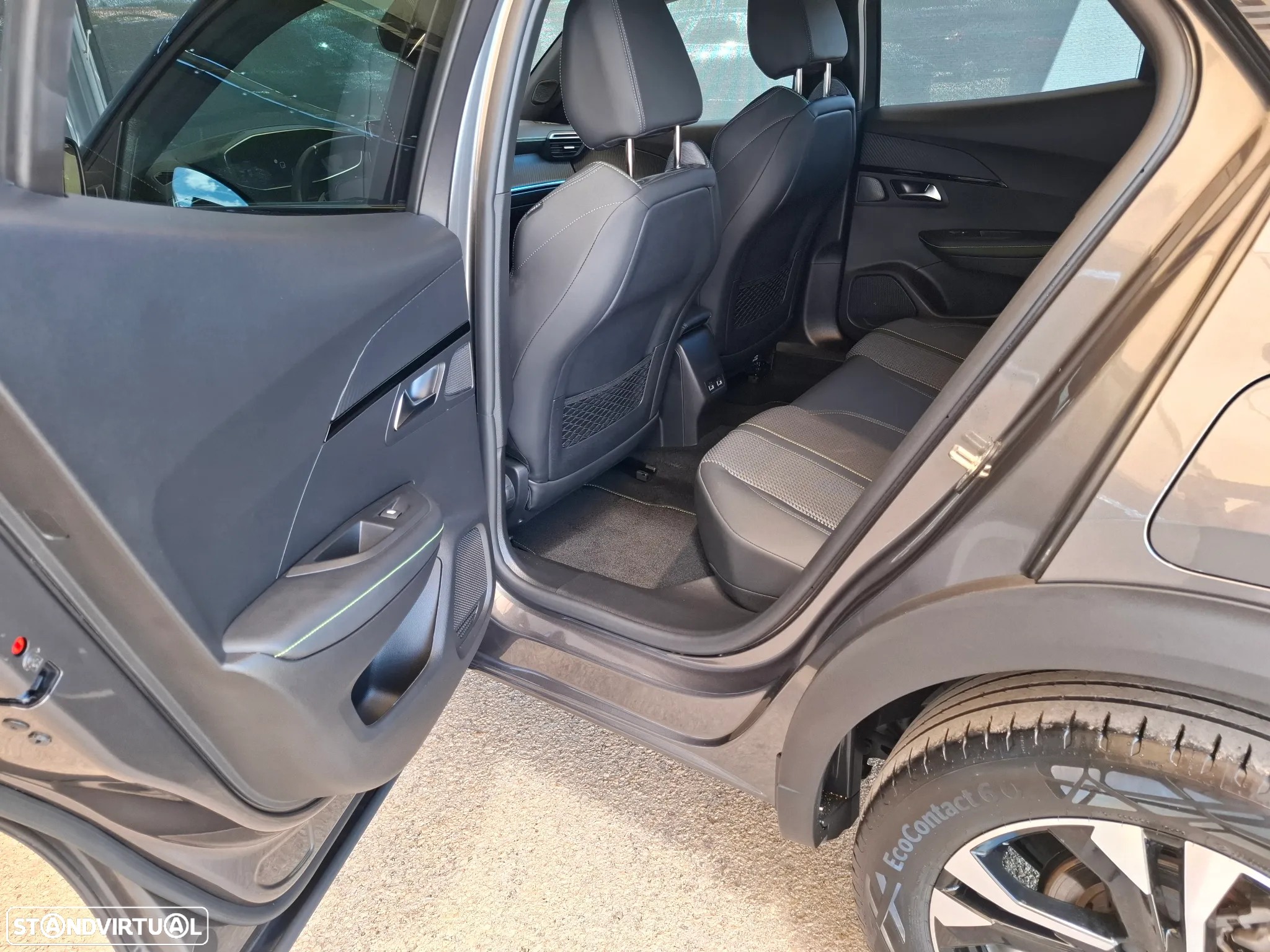 Peugeot 2008 1.2 PureTech GT Line EAT8 - 28