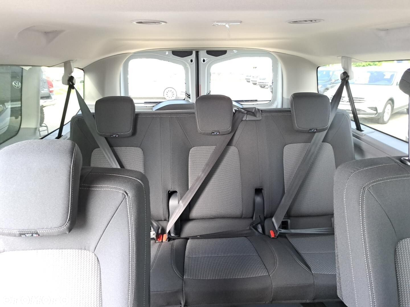 Volkswagen Caravelle - 24