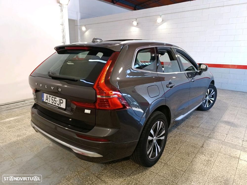 Volvo XC 60 2.0 T6 PHEV Core AWD - 4