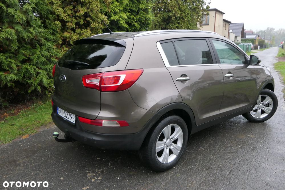Kia Sportage 2.0 L - 8