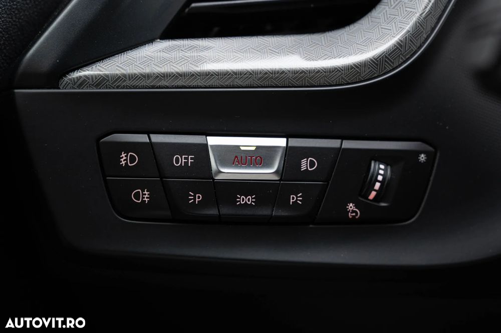 BMW Seria 2 218i Aut. M Sport - 26