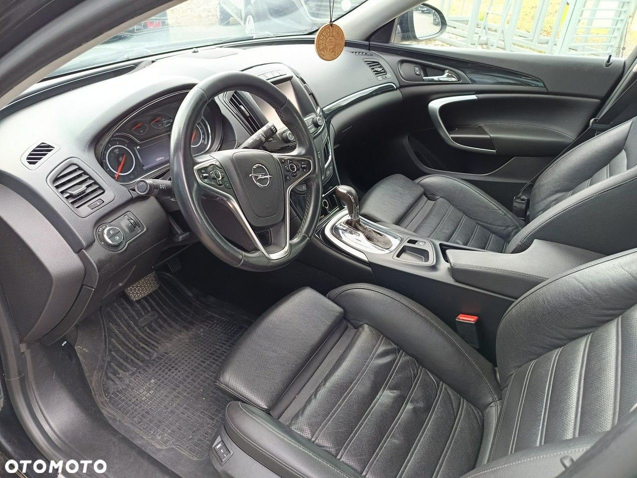 Opel Insignia - 10