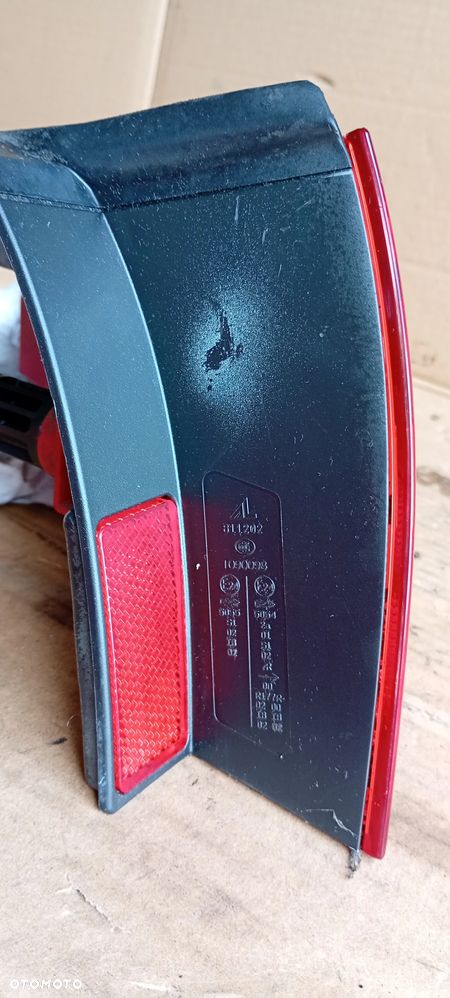 Allegro Lampa prawy tył tylna prawa w błotnik LED Audi A4 B8 Lift Kombi 8K9945096D - 5