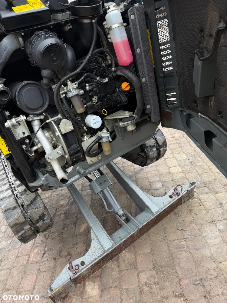 Wacker Neuson ET16 Minikoparka 2 tony. JAK NOWA 2018rok z Gospodarstwa Norweskiego 1190mtg. IGŁA! Rozsuwane hydraulicznie gąsienice. Dodatkowe sekcje Hydrauliczne. Silnik Yanmar 3 cyl. Aktualna DEKRA BMWT. Po serwisach! Ani deka luzów i wycieków. OKAZJA TANIO. Zadbana maszyna. 2 łyżki - 36