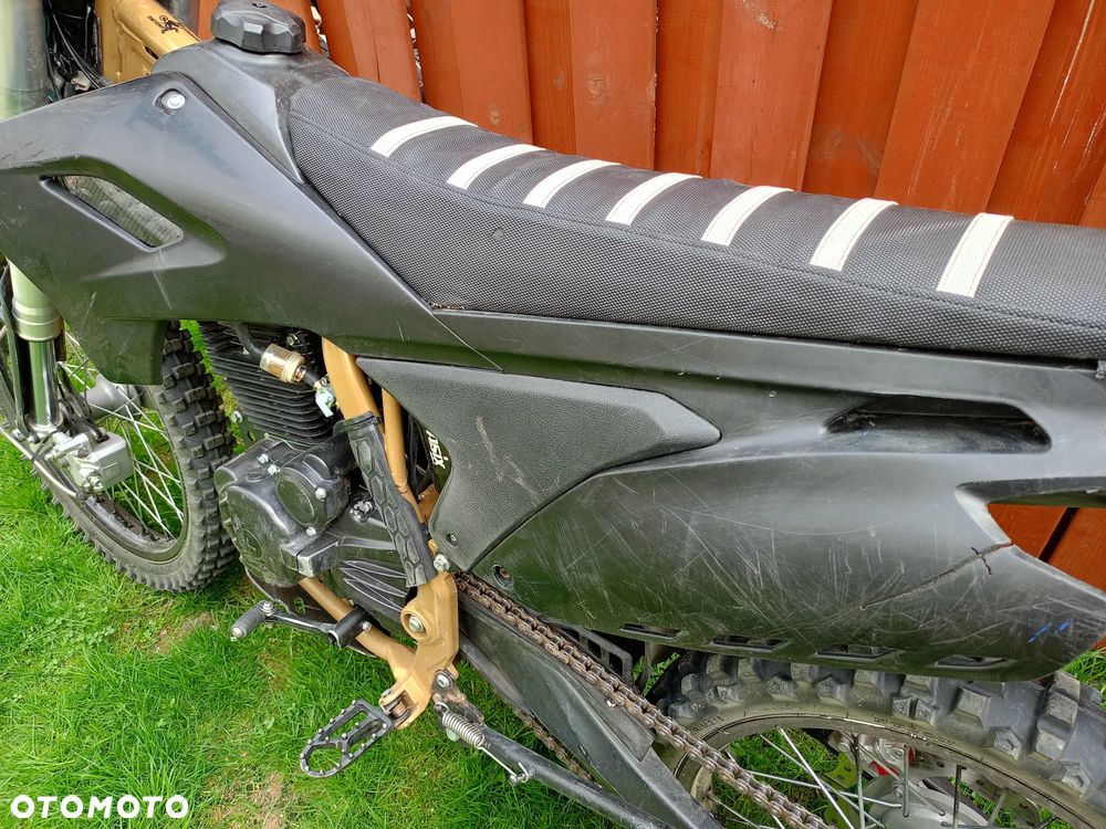 ASIX XB-88 250cc - 6