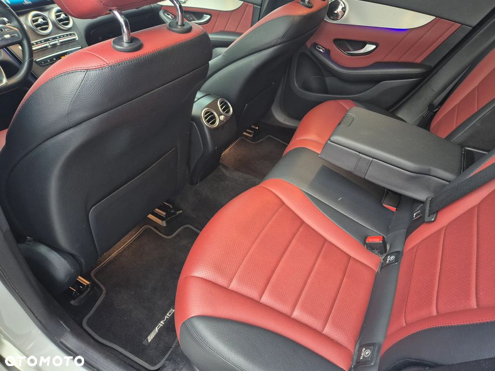 Mercedes-Benz GLC 300 4Matic 9G-TRONIC AMG Line Plus - 13