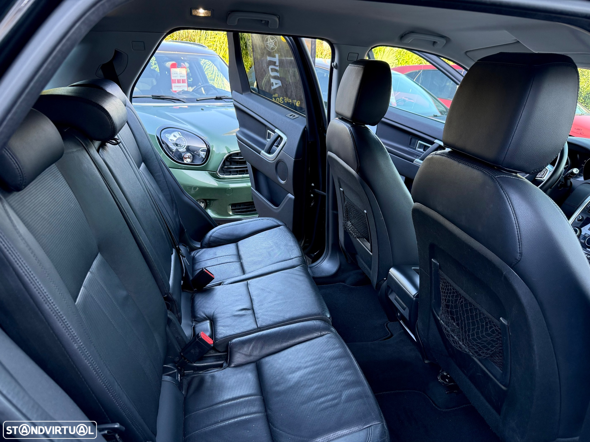 Land Rover Discovery Sport 2.0 TD4 HSE Luxury 7L Auto - 47