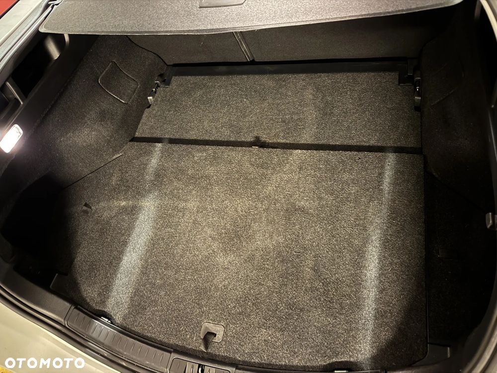 Toyota Auris 1.6 Premium - 17