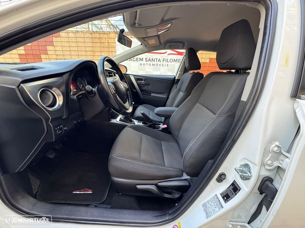 Toyota Auris Touring Sports 1.4 D-4D Design Edition - 9