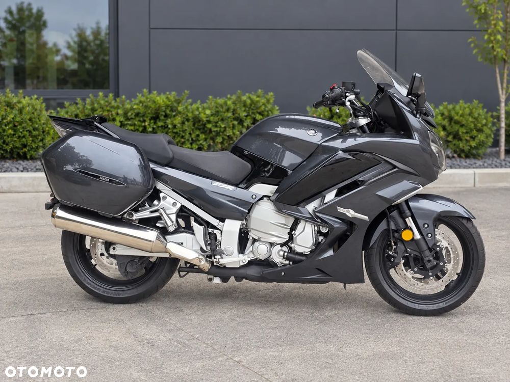 Yamaha FJR - 6