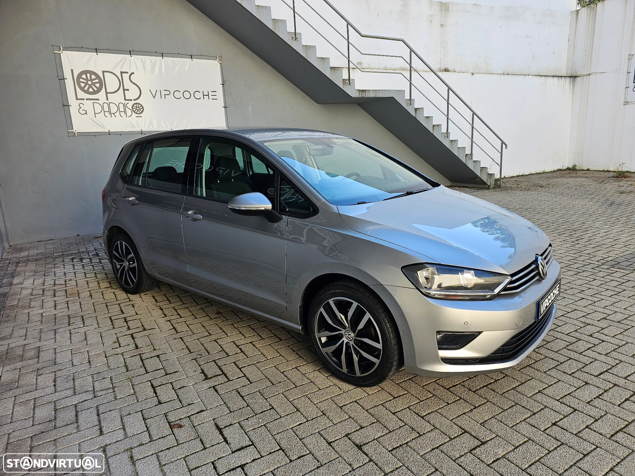 VW Golf 1.6 TDI Highline - 10
