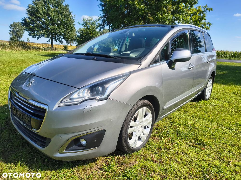 Peugeot 5008 HDI 150 Allure - 2